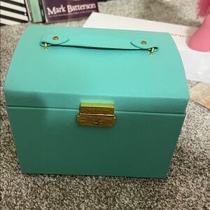 Elegant Turquoise Jewelry Organizer Box